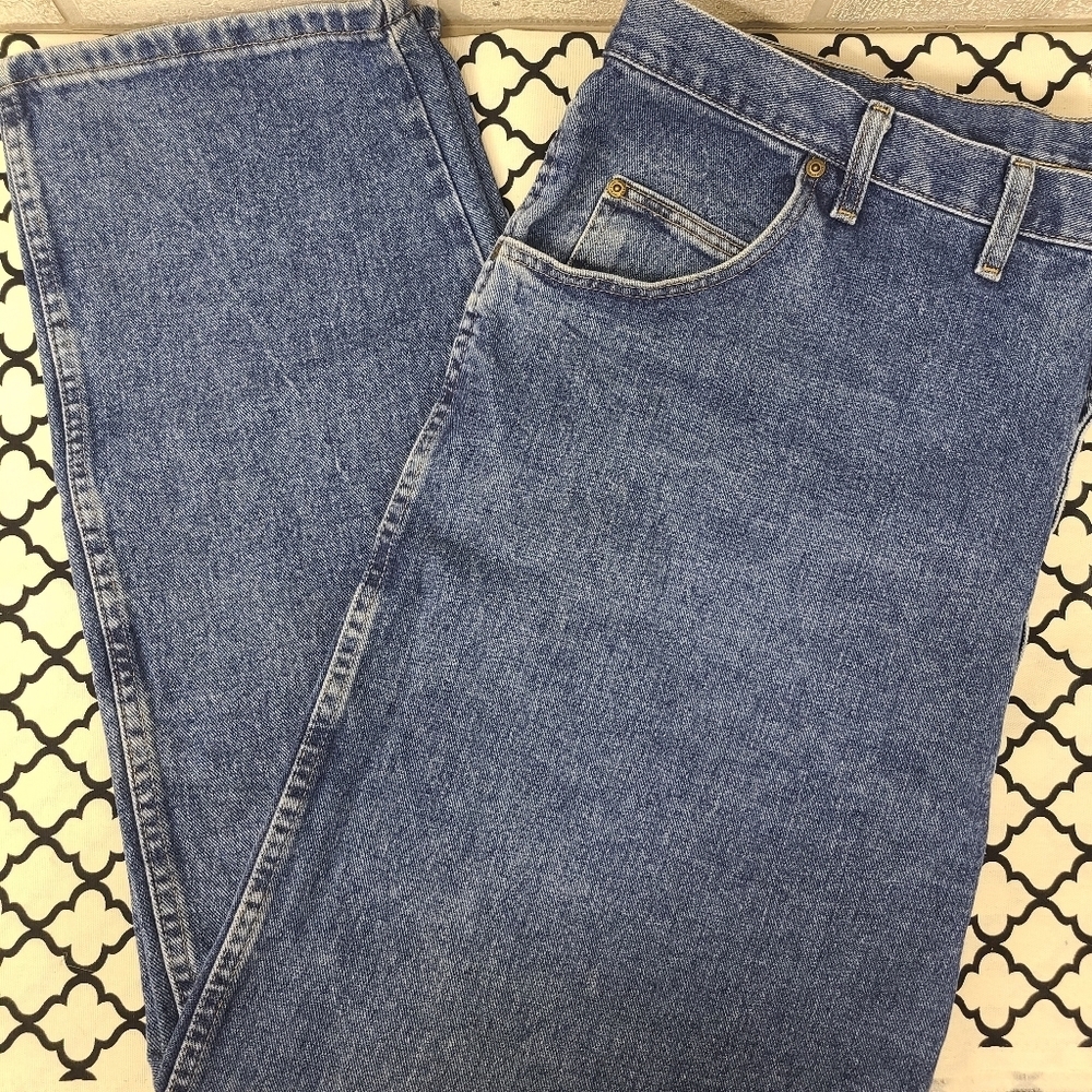 Wrangler Medium Wash Jeans Size 46 X 32